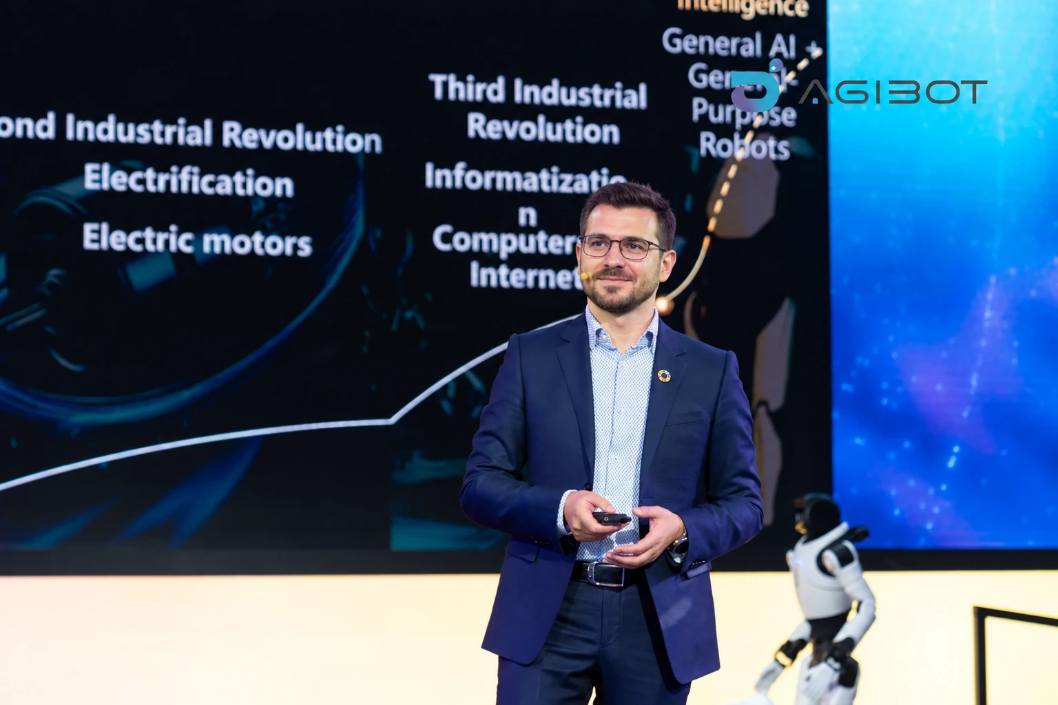 Robotika szolgáltatásként: AGIBOT a LEAP 2026-on — az eredeti kép alapján átdolgozott illusztráció Robotika szolgáltatásként: AGIBOT a LEAP 2026-on — az eredeti kép alapján átdolgozott illusztráció
