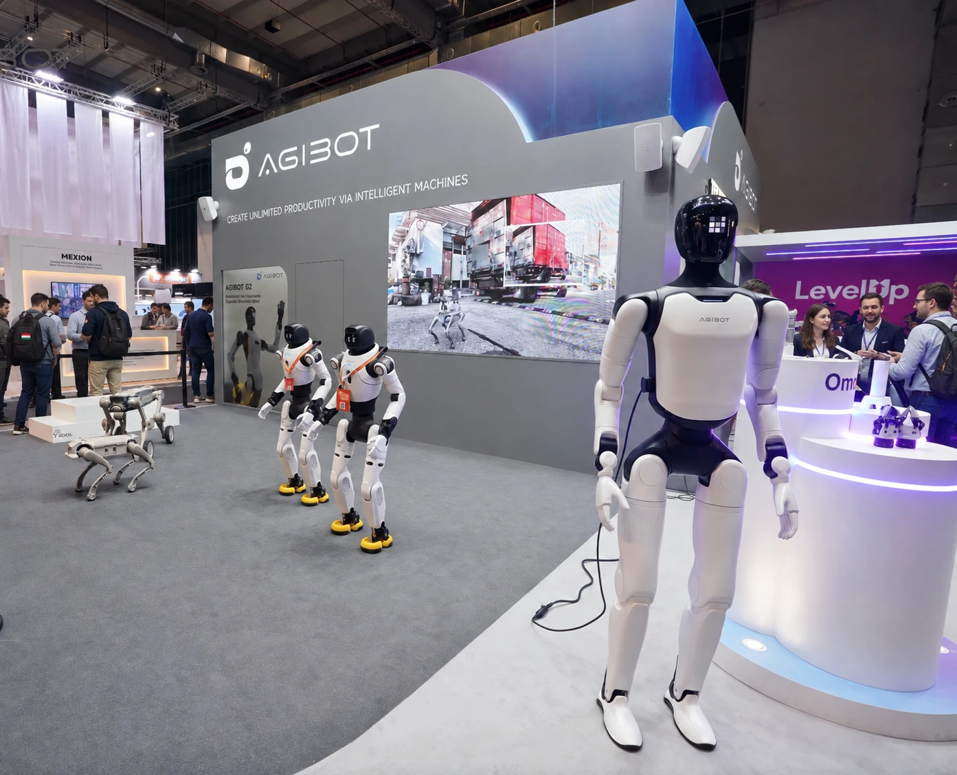 Robotok munka közben: AGIBOT a berlini IFA-n — az eredeti kép alapján átdolgozott illusztráció Robotok munka közben: AGIBOT a berlini IFA-n — az eredeti kép alapján átdolgozott illusztráció